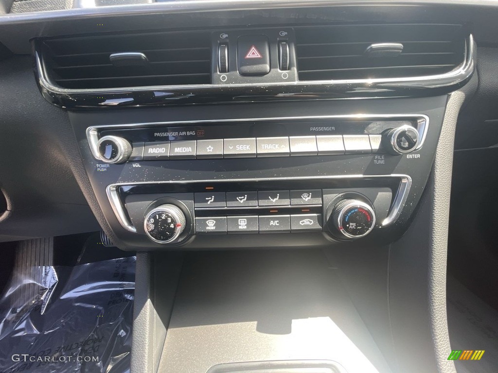 2020 Optima LX - Sangria / Black photo #13
