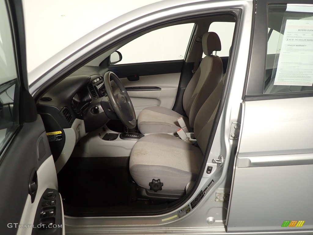 2009 Accent GLS 4 Door - Platinum Silver / Gray photo #13