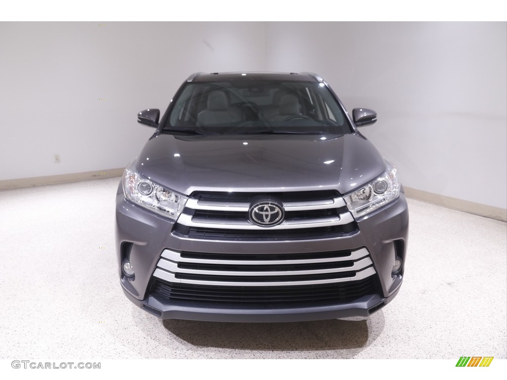 2019 Highlander XLE - Predawn Gray Mica / Ash photo #2