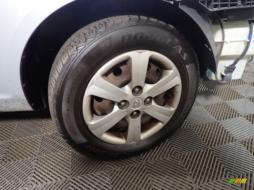 2009 Accent GLS 4 Door - Platinum Silver / Gray photo #27