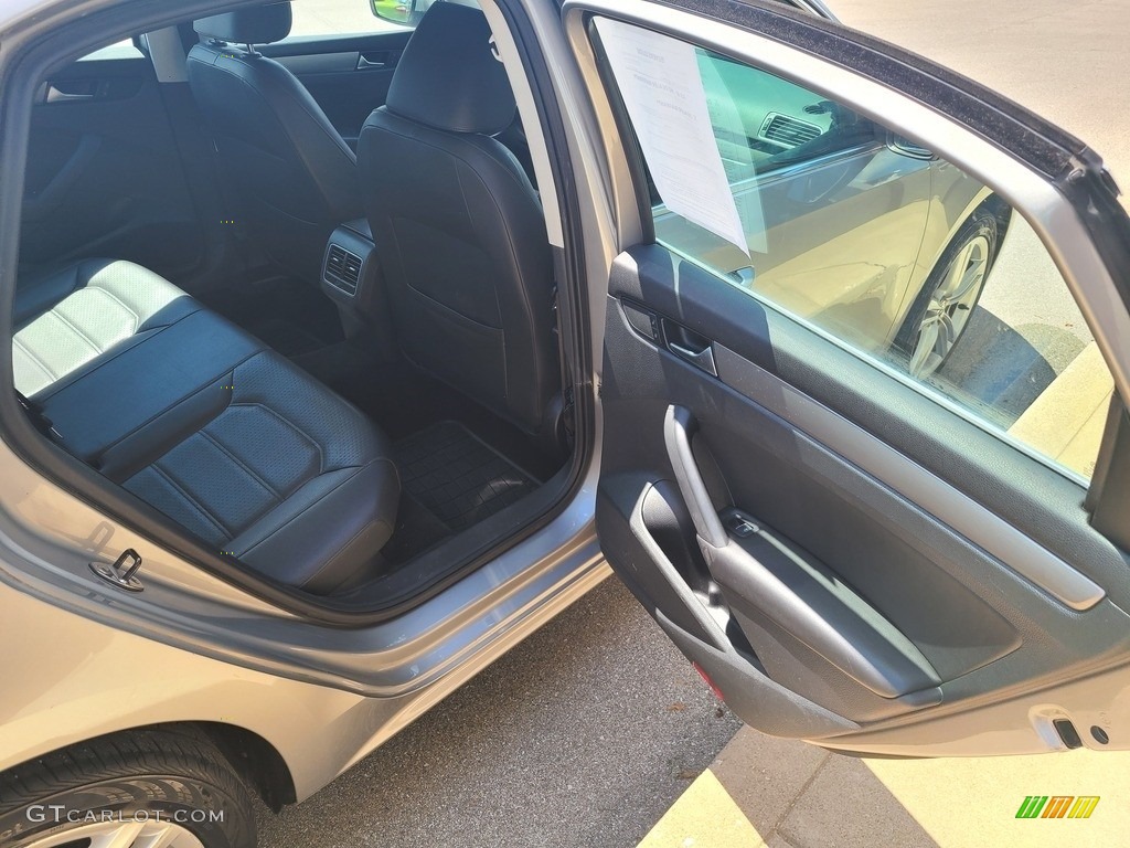 2014 Passat TDI SE - Tungsten Silver Metallic / Titan Black photo #38