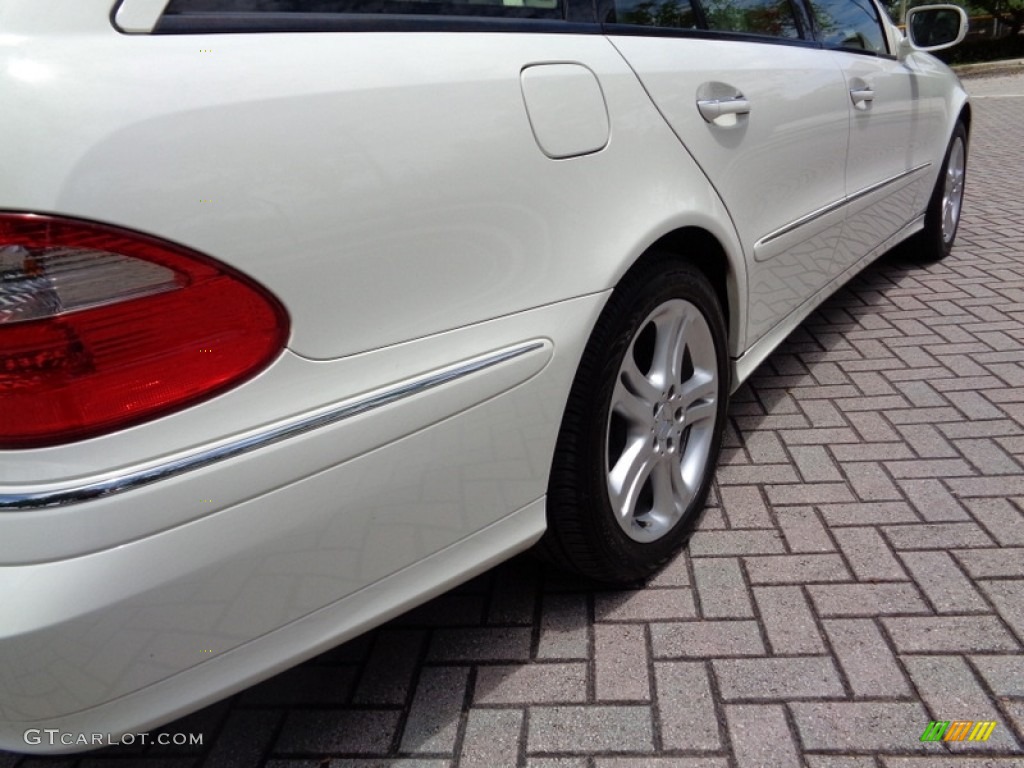 2007 E 350 4Matic Wagon - Arctic White / Cashmere photo #26