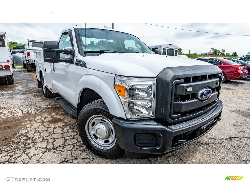 2012 F250 Super Duty XL Regular Cab Chassis - Oxford White / Steel photo #1