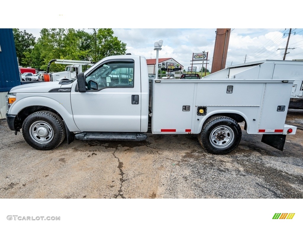2012 F250 Super Duty XL Regular Cab Chassis - Oxford White / Steel photo #7