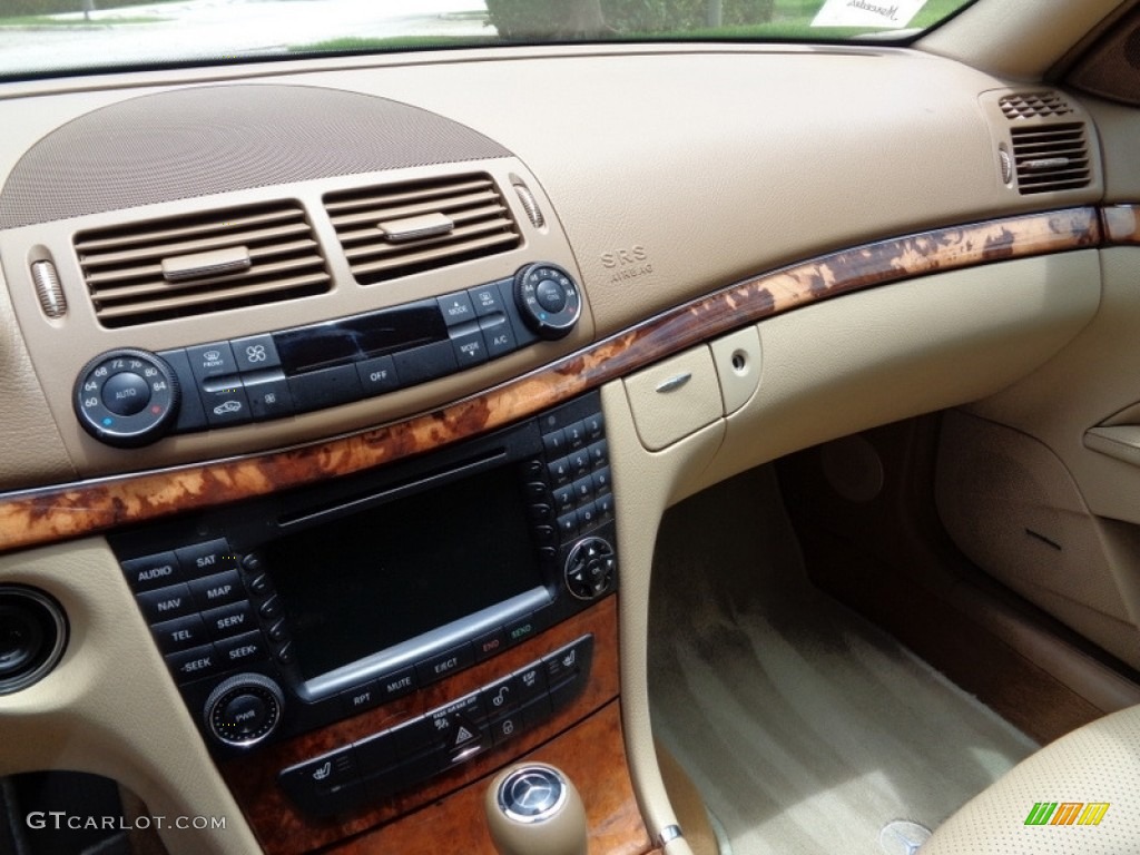 2007 E 350 4Matic Wagon - Arctic White / Cashmere photo #49