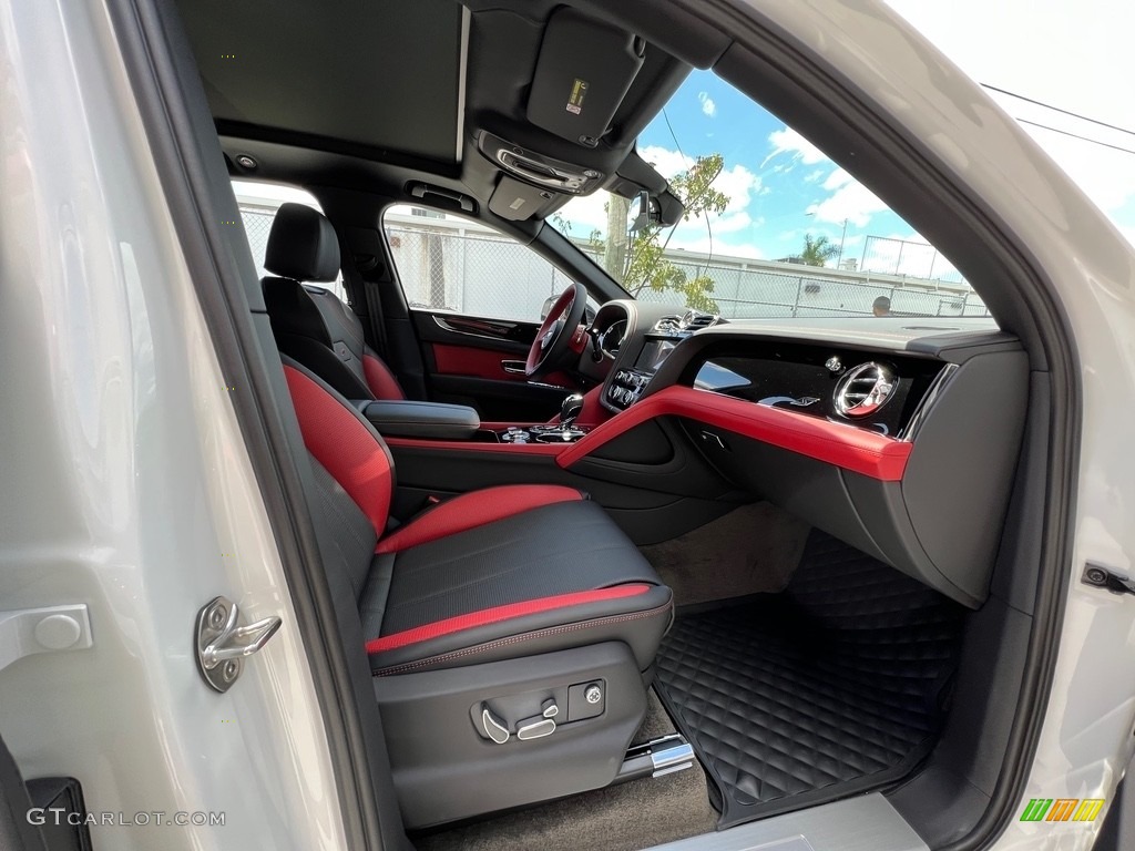 2022 Bentley Bentayga S Front Seat Photos