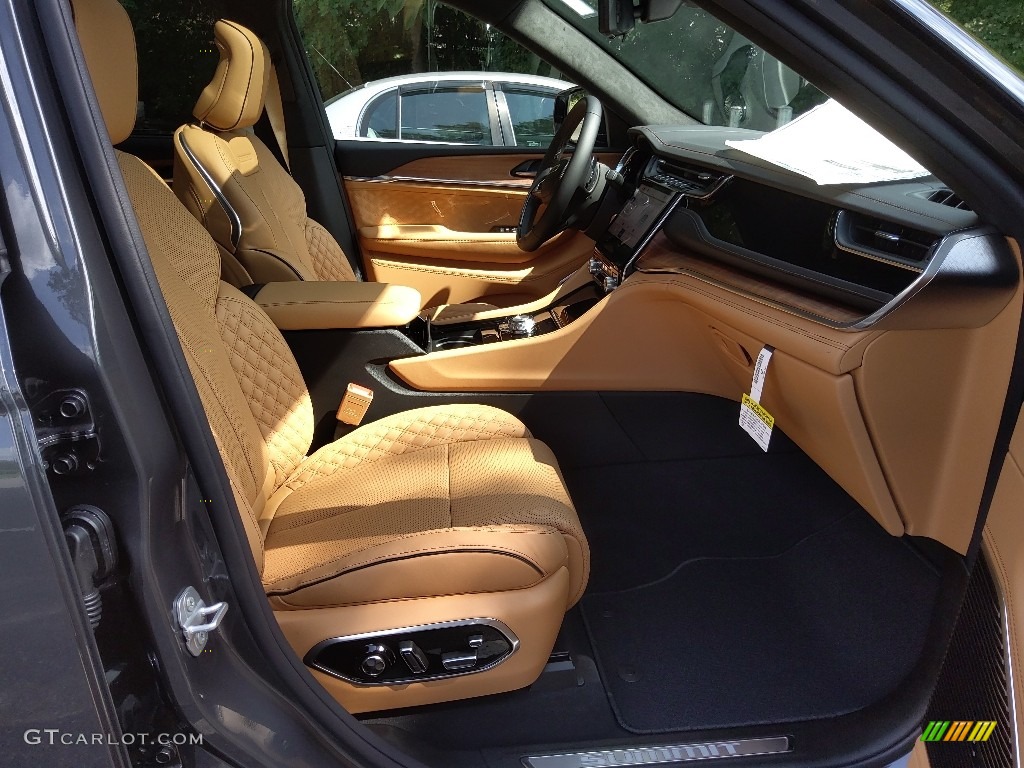 2022 Jeep Grand Cherokee Summit Reserve 4x4 Front Seat Photos