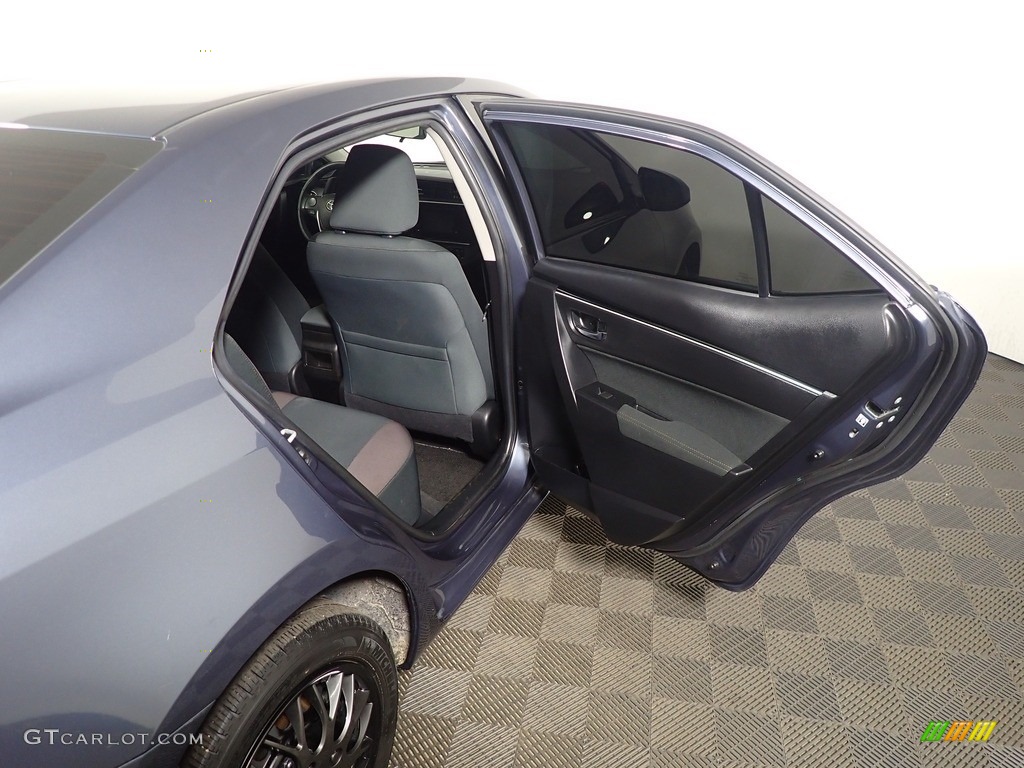 2019 Corolla LE - Falcon Gray metallic / Black photo #32