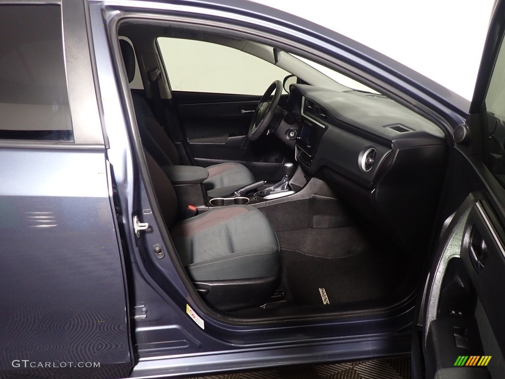 2019 Corolla LE - Falcon Gray metallic / Black photo #35