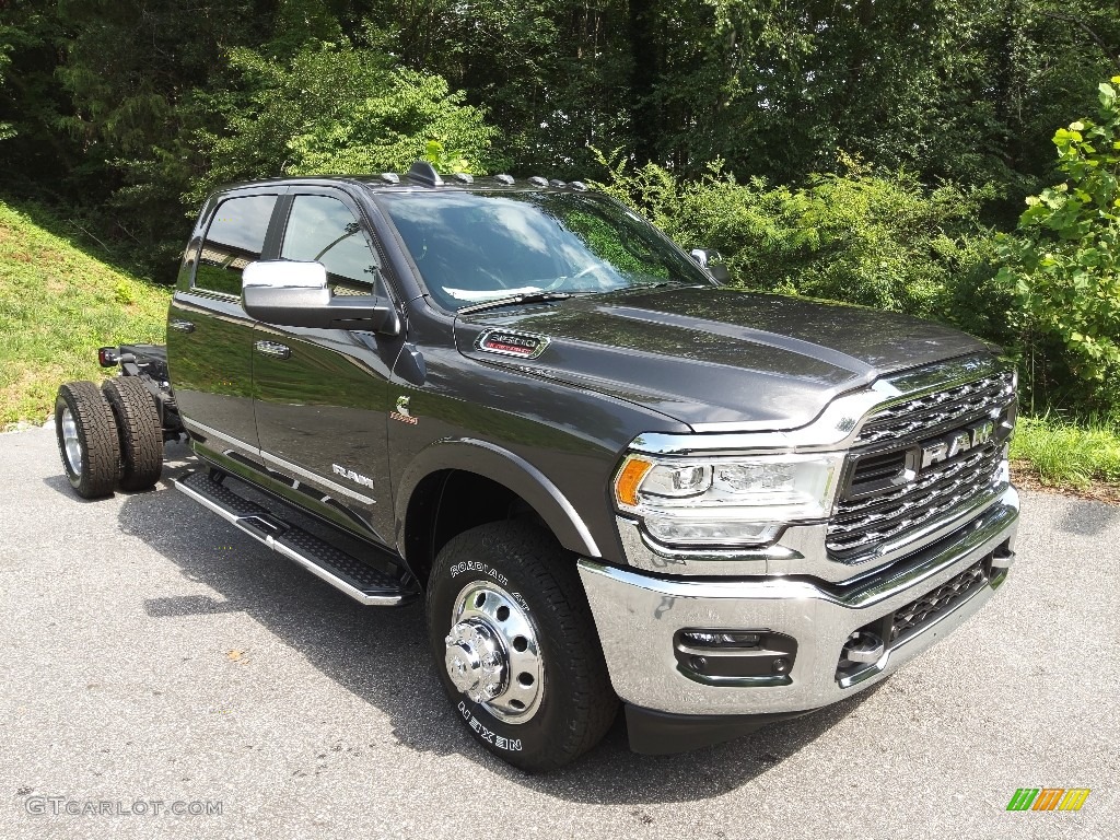 Granite Crystal Metallic 2022 Ram 3500 Limited Crew Cab 4x4 Chassis Exterior Photo #144734128