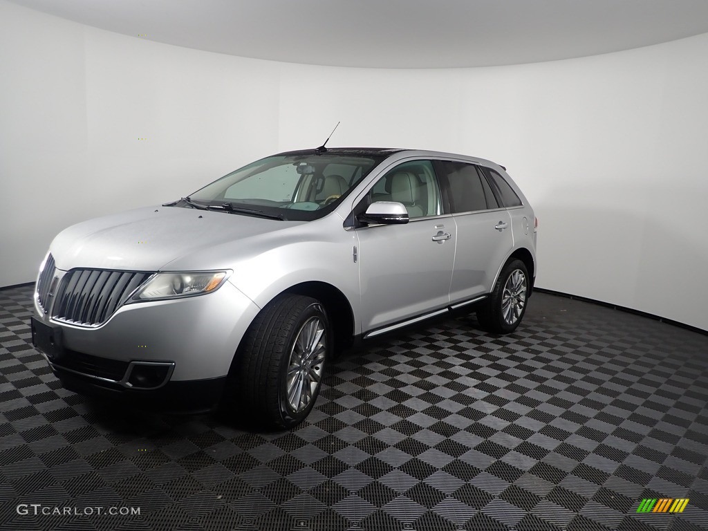 2011 Lincoln MKX AWD Exterior Photos
