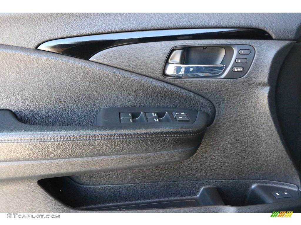 2018 Honda Pilot Touring Black Door Panel Photo #144738191