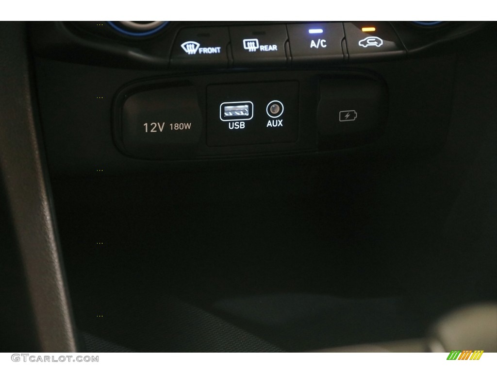 2019 Veloster 2.0 - Ultra Black / Black photo #12