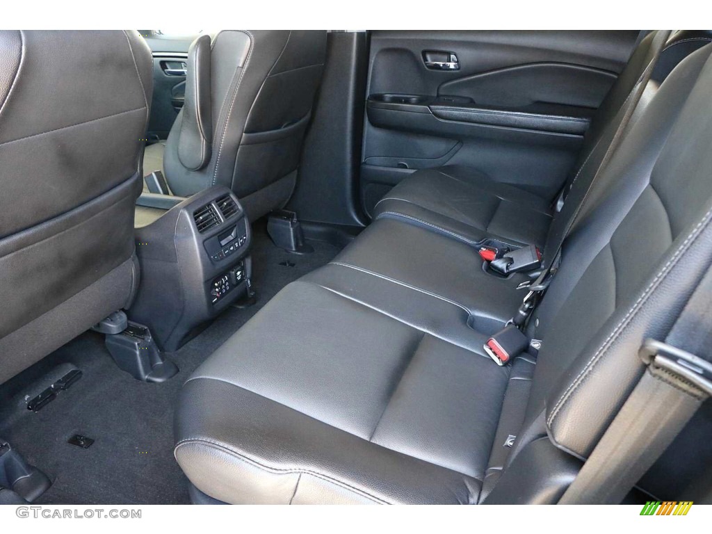 2018 Honda Pilot Touring Rear Seat Photos