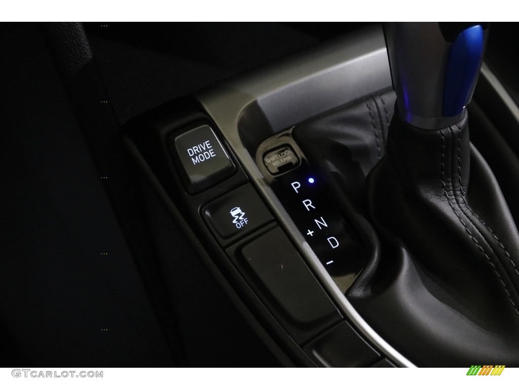 2019 Veloster 2.0 - Ultra Black / Black photo #14