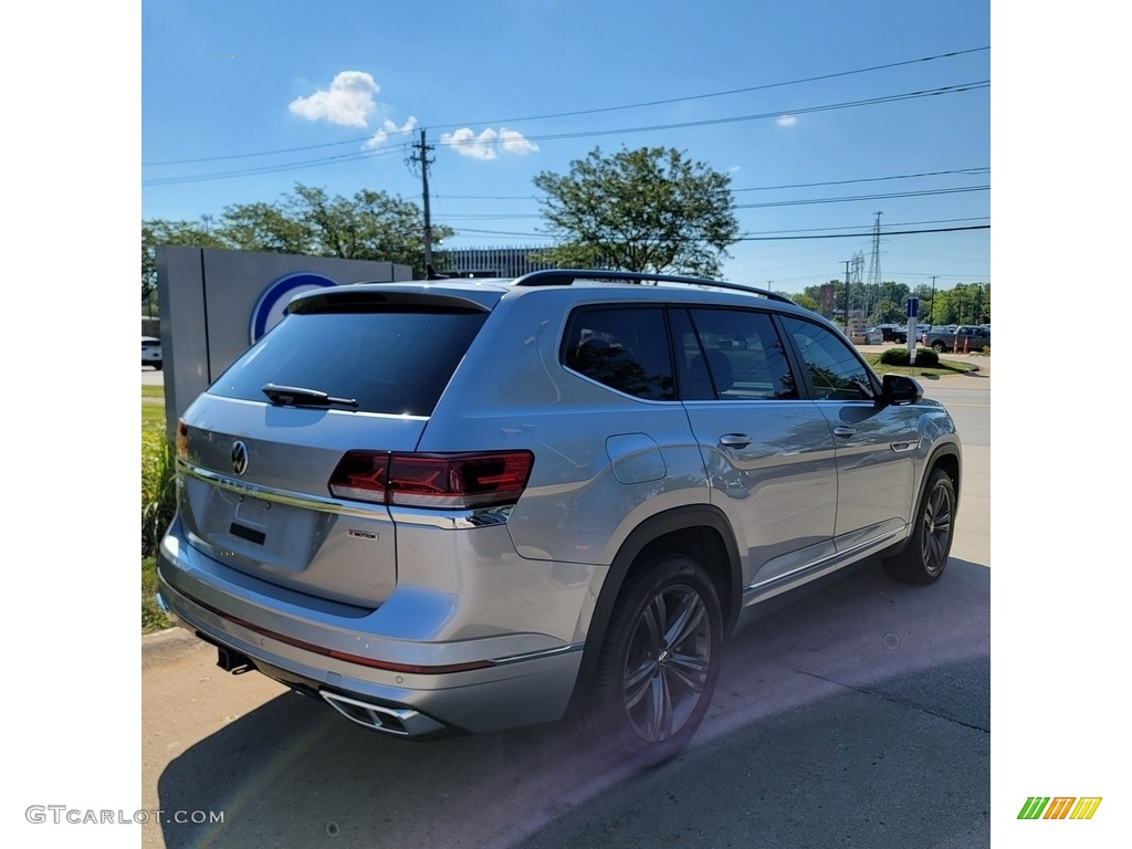 2021 Atlas SE R-Line 4Motion - Pyrite Silver Metallic / Titan Black photo #3