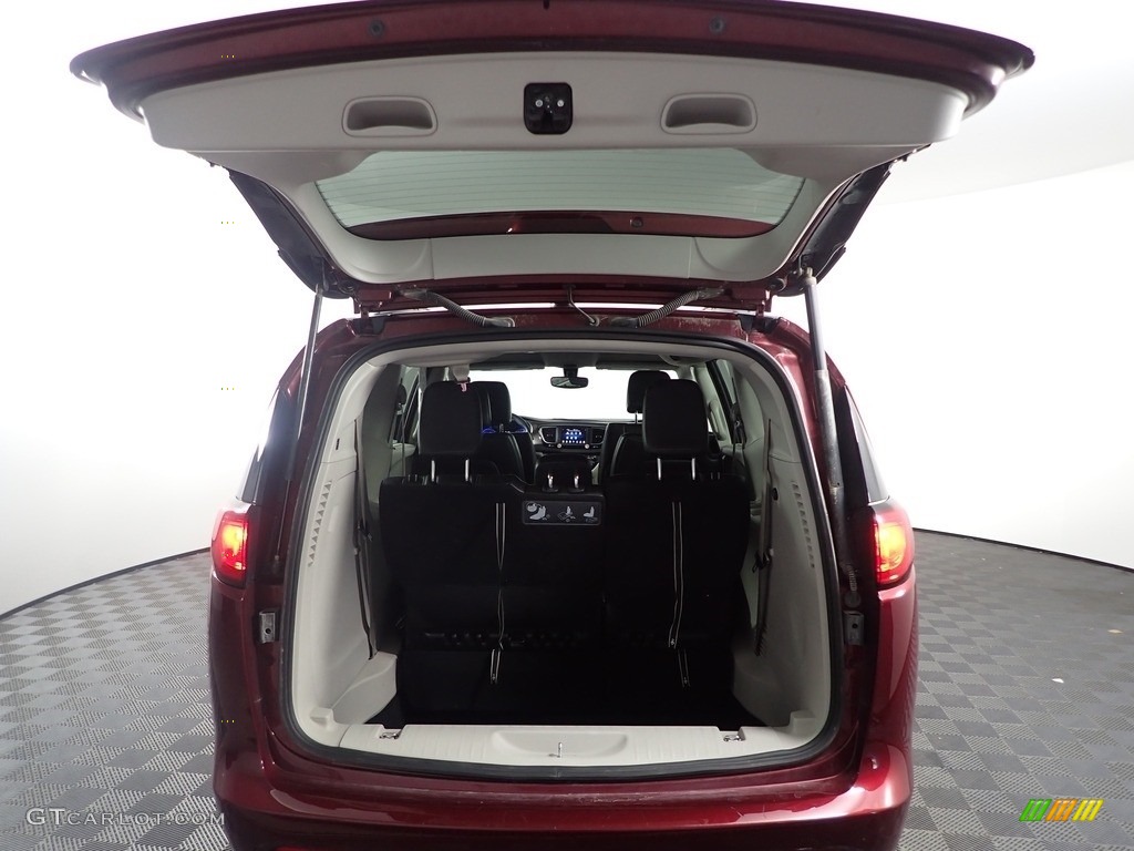 2021 Chrysler Voyager LXI Trunk Photo #144739814