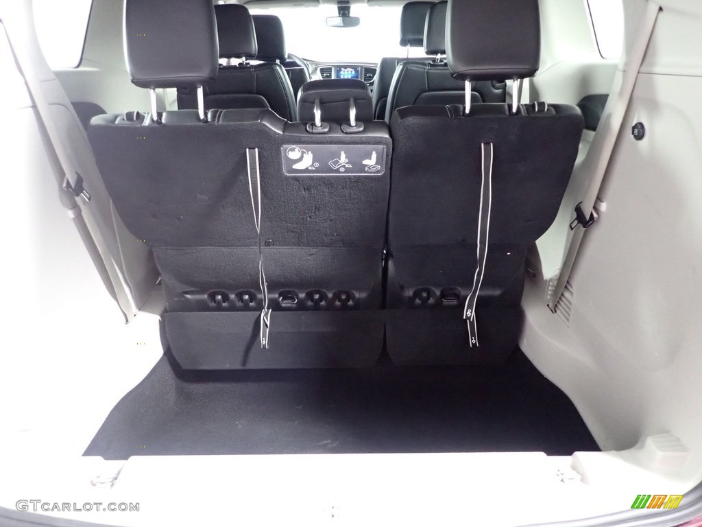2021 Chrysler Voyager LXI Trunk Photo #144739835