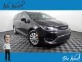 Brilliant Black Crystal Pearl 2018 Chrysler Pacifica Touring L