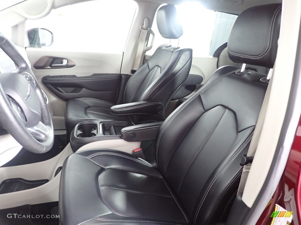 Black/Alloy Interior 2021 Chrysler Voyager LXI Photo #144739931
