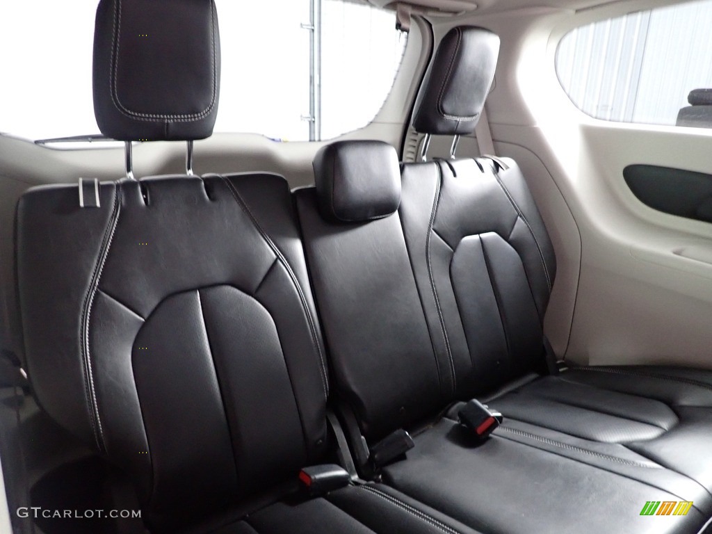 Black/Alloy Interior 2021 Chrysler Voyager LXI Photo #144740240