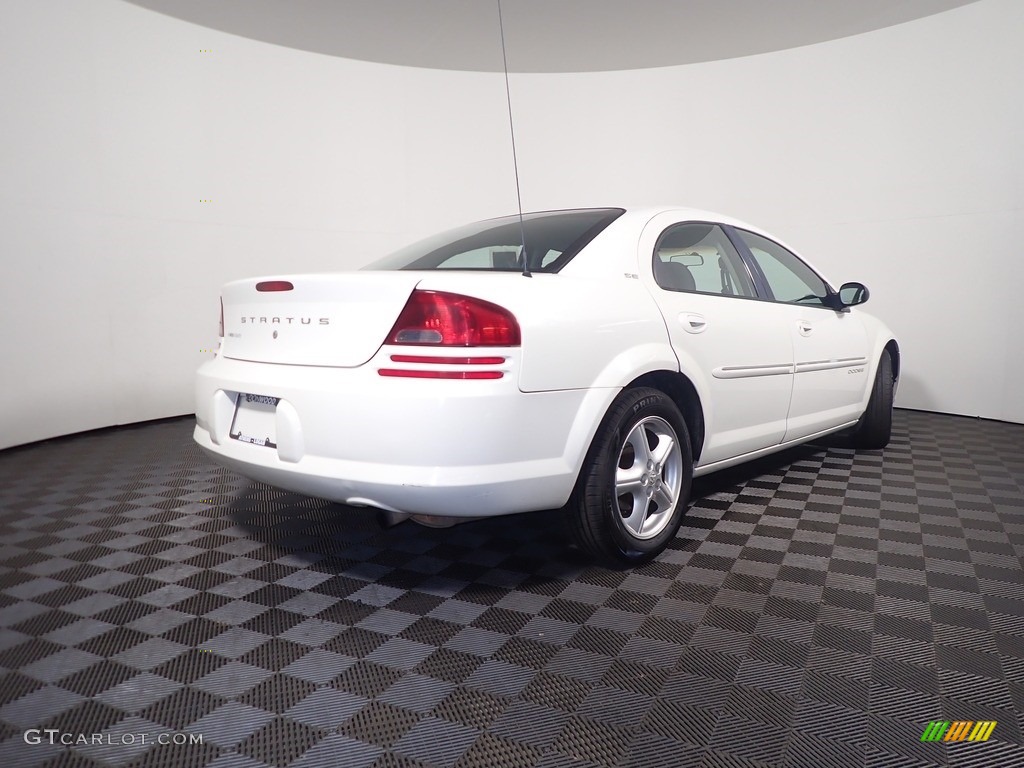 2001 Stratus SE Sedan - Stone White / Dark Slate Gray photo #13