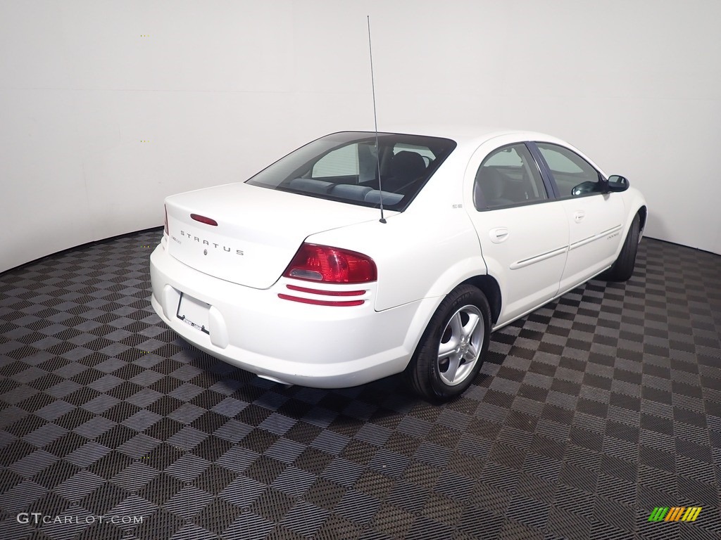 2001 Stratus SE Sedan - Stone White / Dark Slate Gray photo #14