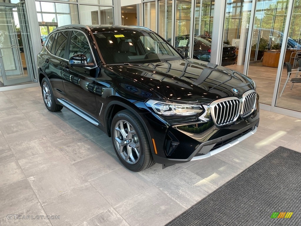 2022 X3 xDrive30i - Black / Black photo #1