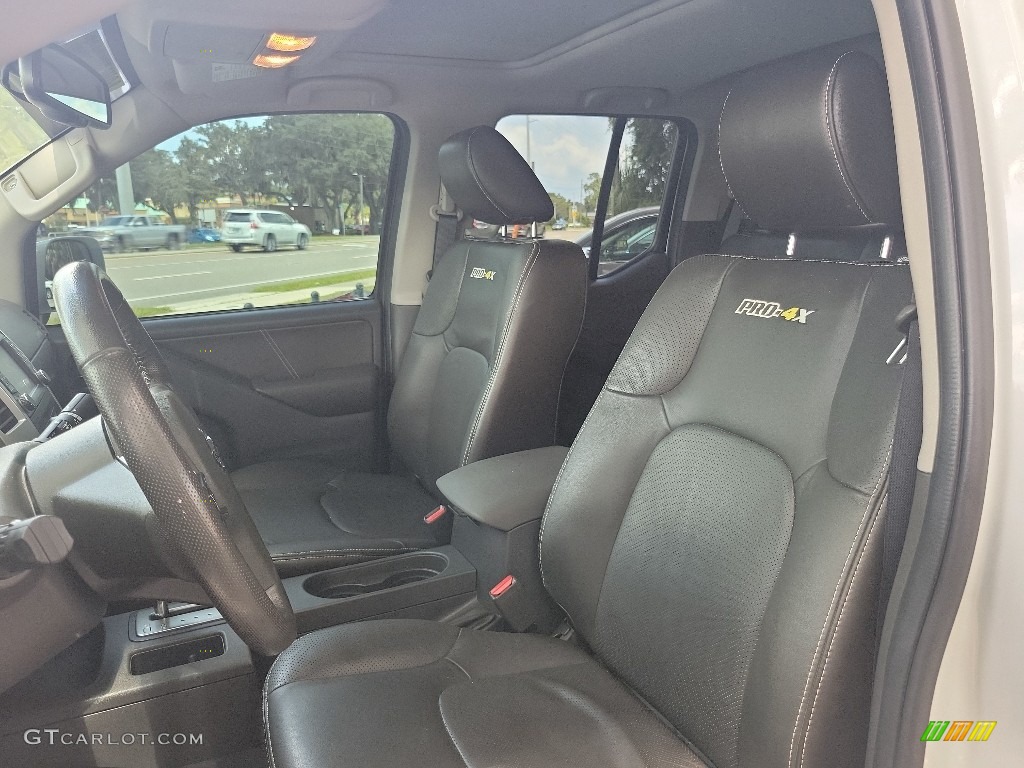 2019 Nissan Frontier Pro-4X Crew Cab 4x4 Front Seat Photo #144741641