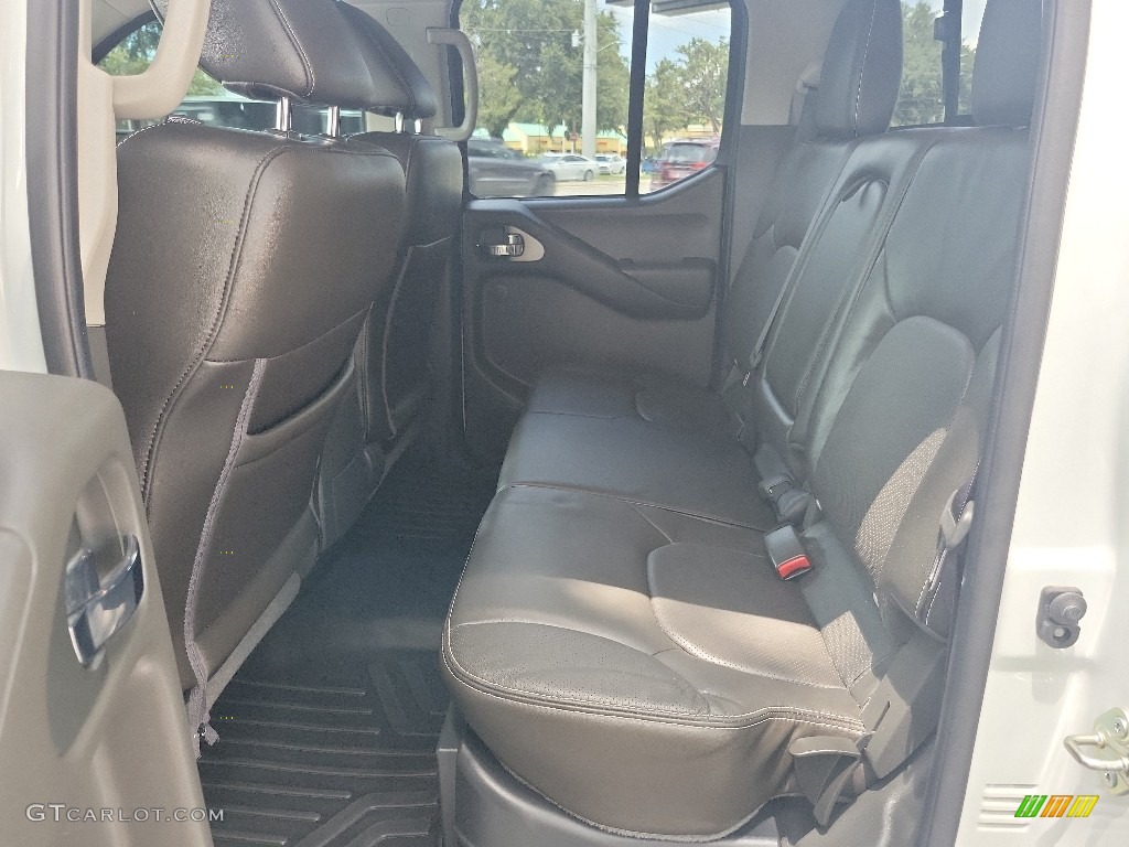 2019 Nissan Frontier Pro-4X Crew Cab 4x4 Rear Seat Photo #144741653