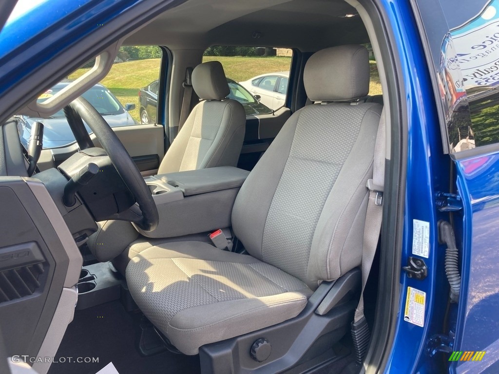 Earth Gray Interior 2018 Ford F150 XLT SuperCrew Photo #144743326