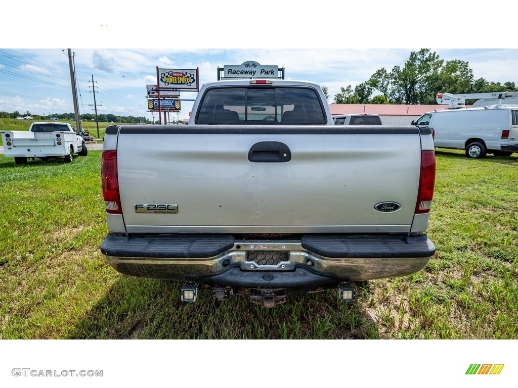 2006 F250 Super Duty XLT Crew Cab 4x4 - Dark Stone Metallic / Medium Flint photo #5