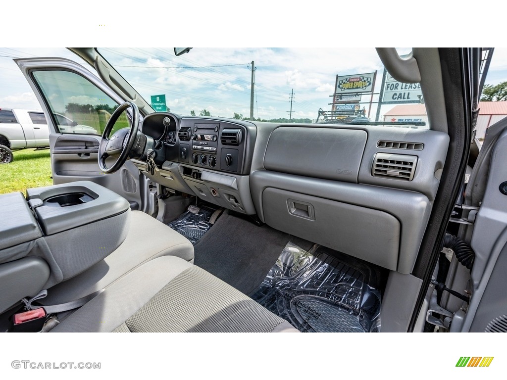 2006 F250 Super Duty XLT Crew Cab 4x4 - Dark Stone Metallic / Medium Flint photo #23