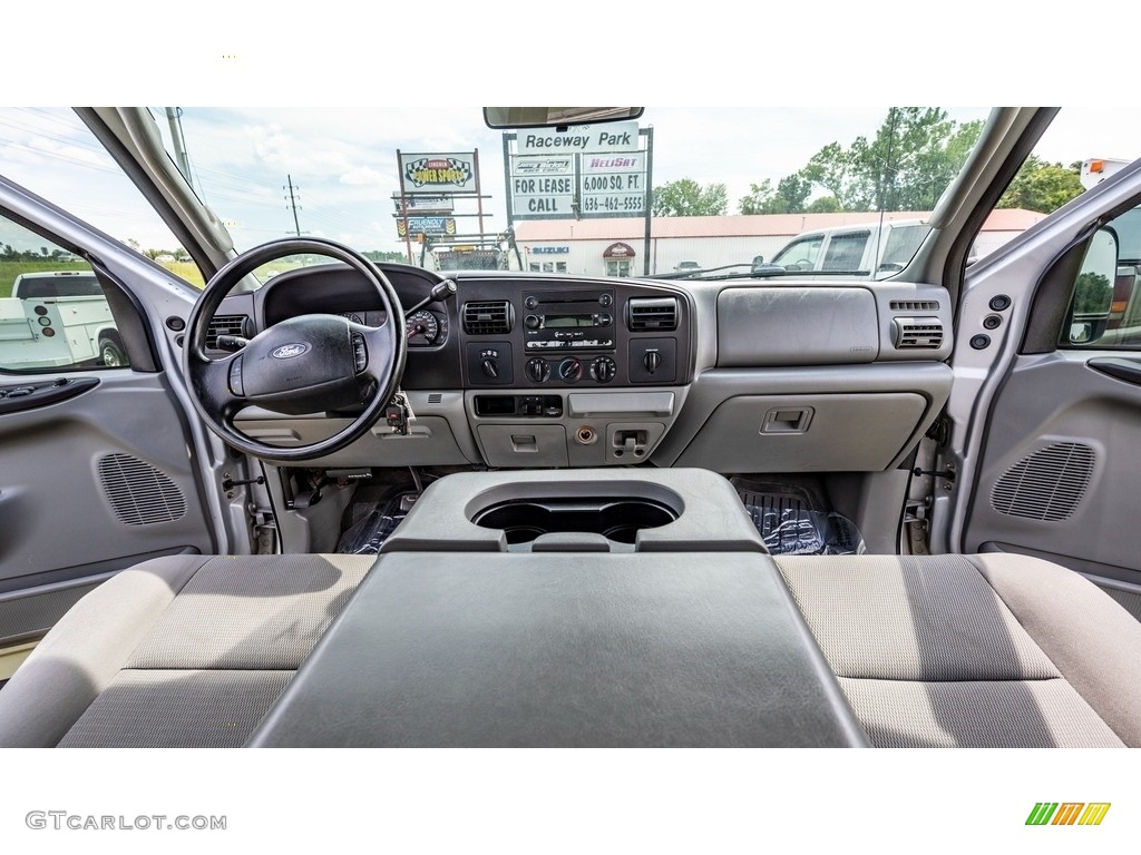 2006 F250 Super Duty XLT Crew Cab 4x4 - Dark Stone Metallic / Medium Flint photo #26