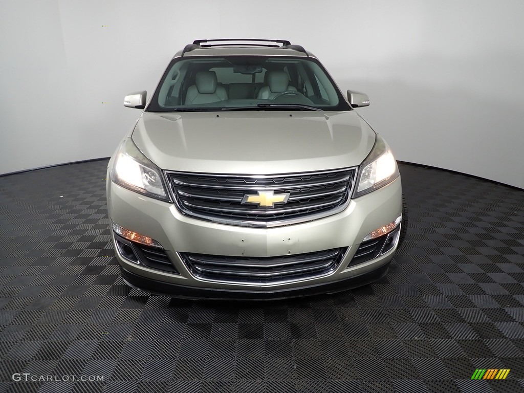 2013 Traverse LTZ AWD - Champagne Silver Metallic / Dark Titanium/Light Titanium photo #9