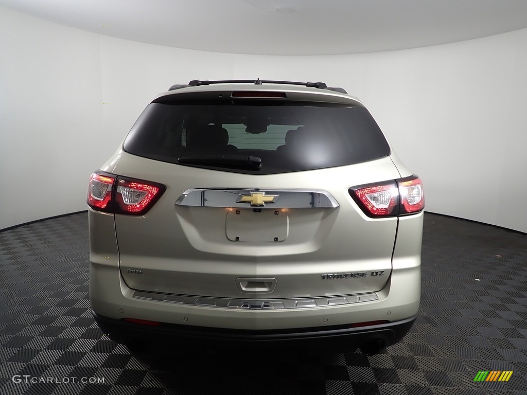 2013 Traverse LTZ AWD - Champagne Silver Metallic / Dark Titanium/Light Titanium photo #12