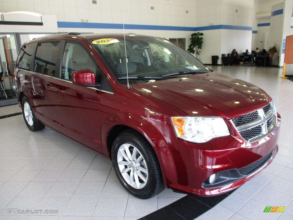 2020 Grand Caravan SXT - Octane Red Pearl / Black/Light Graystone photo #3