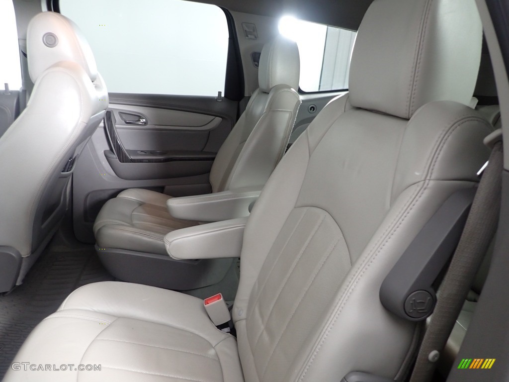2013 Traverse LTZ AWD - Champagne Silver Metallic / Dark Titanium/Light Titanium photo #29