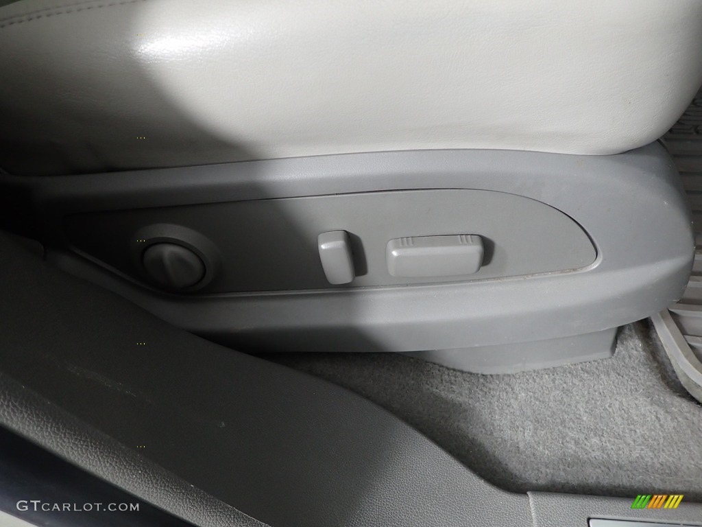2013 Traverse LTZ AWD - Champagne Silver Metallic / Dark Titanium/Light Titanium photo #34