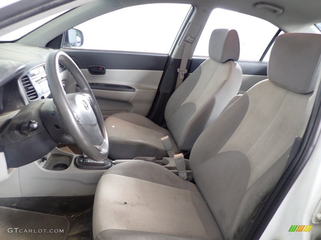 2010 Accent GLS 4 Door - Nordic White / Gray photo #7