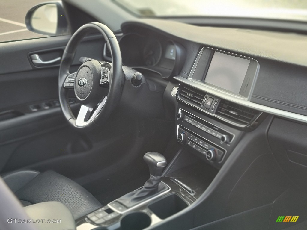 2019 Kia Optima EX Black Dashboard Photo #144752149