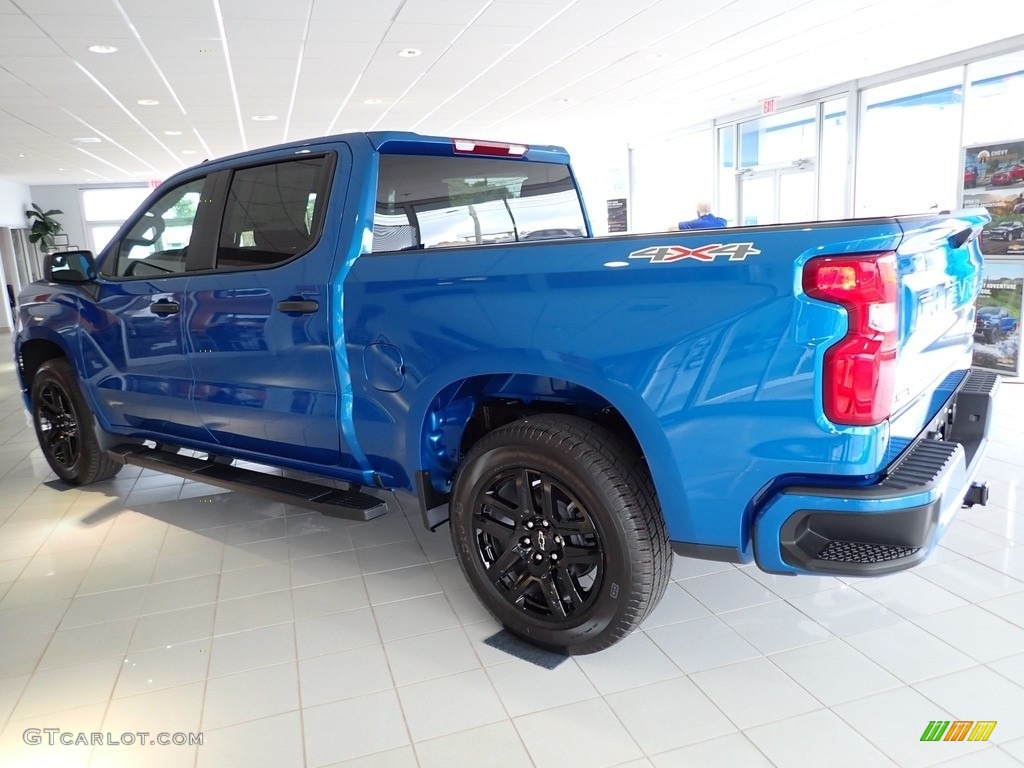 2022 Silverado 1500 Custom Crew Cab 4x4 - Glacier Blue Metallic / Jet Black photo #5