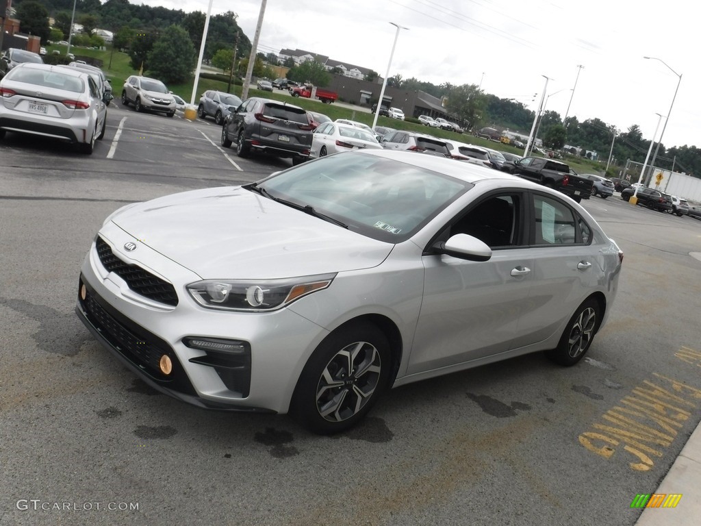 2019 Forte LXS - Gravity Grey / Black photo #5