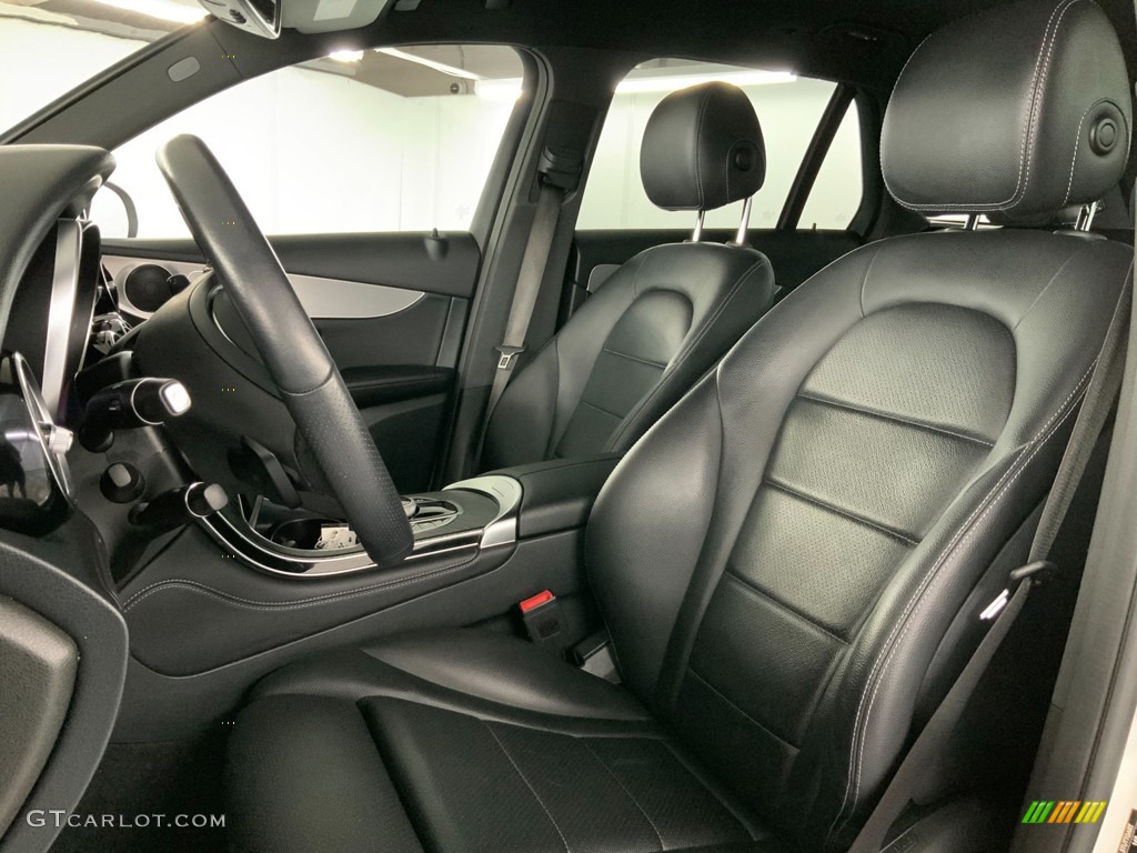 2019 Mercedes-Benz GLC 300 Front Seat Photos