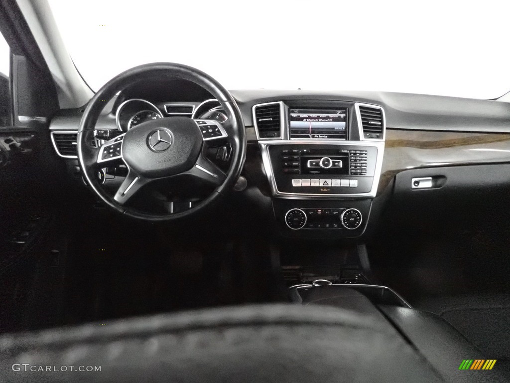 2014 ML 350 4Matic - Black / Black photo #29