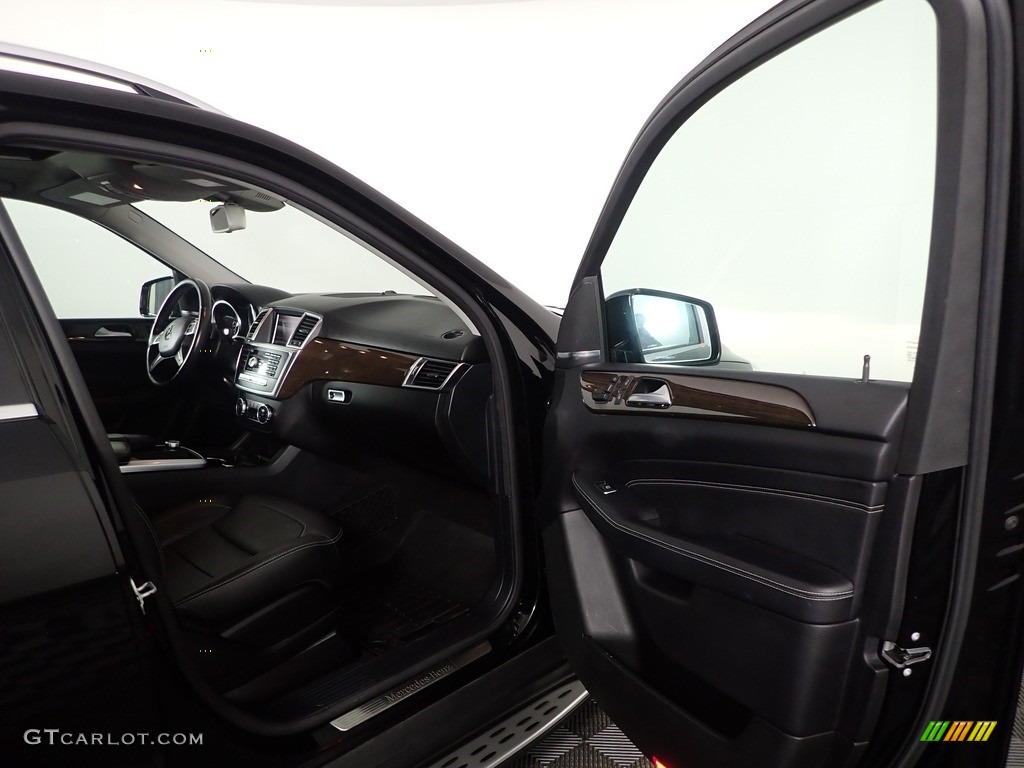 2014 ML 350 4Matic - Black / Black photo #30
