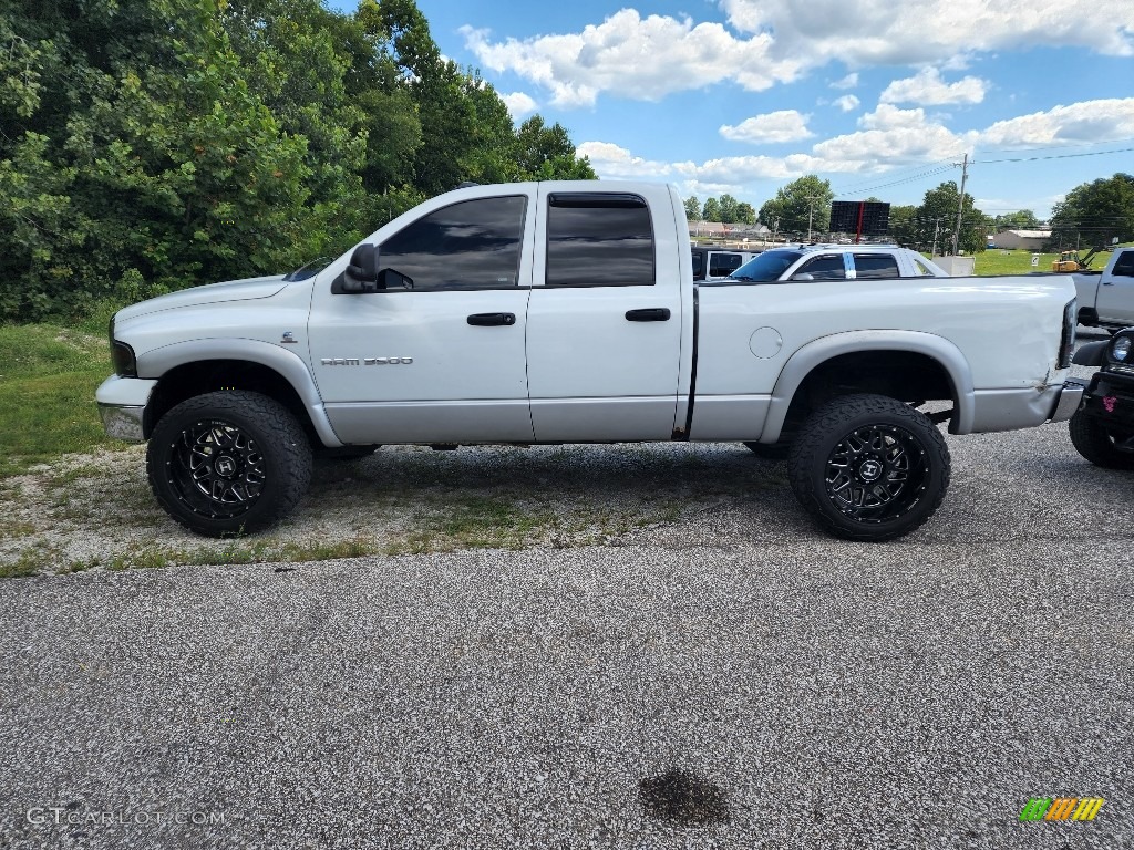 2003 Ram 3500 SLT Quad Cab 4x4 - Bright White / Dark Slate Gray photo #1
