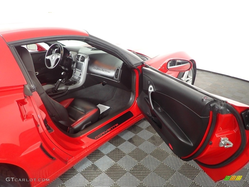 Ebony Black/Red Interior 2006 Chevrolet Corvette Z06 Photo #144760332