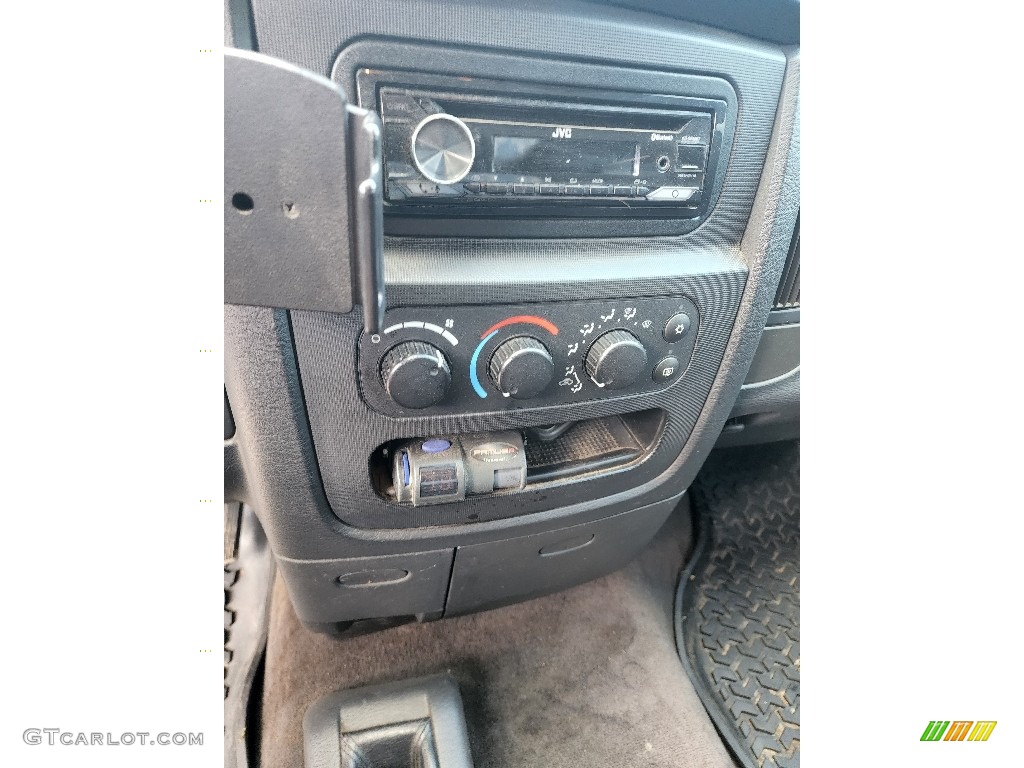 2003 Ram 3500 SLT Quad Cab 4x4 - Bright White / Dark Slate Gray photo #14