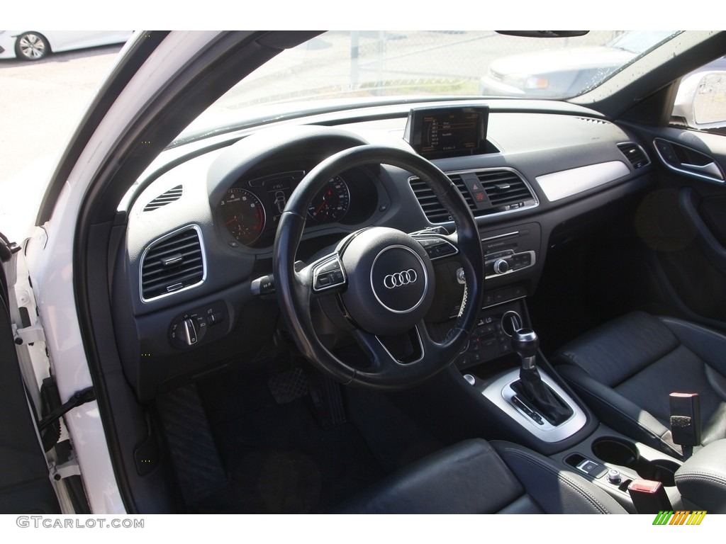 2018 Q3 2.0 TFSI Premium - Cortina White / Black photo #10